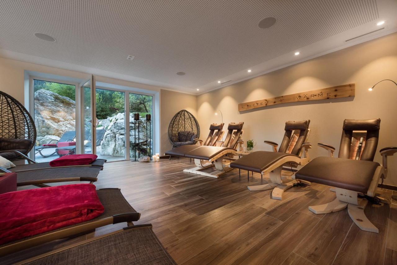 Bayern Resort Hotel - Adults Only - Mit Zugspitzblick - Eibsee-Naehe - Wellnessbereich - Naturpool Im Sommer Грайнау Экстерьер фото