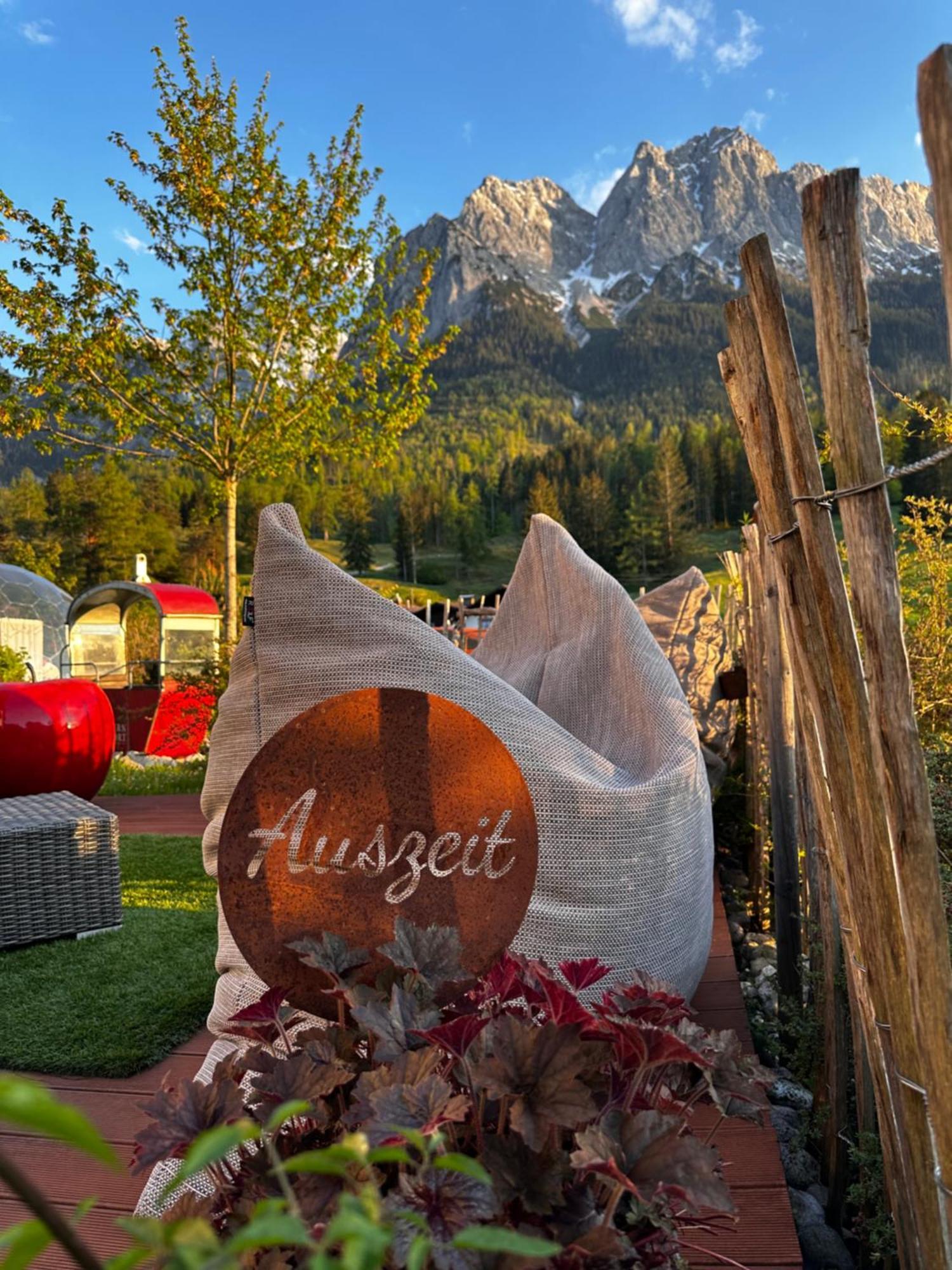Bayern Resort Hotel - Adults Only - Mit Zugspitzblick - Eibsee-Naehe - Wellnessbereich - Naturpool Im Sommer Грайнау Экстерьер фото