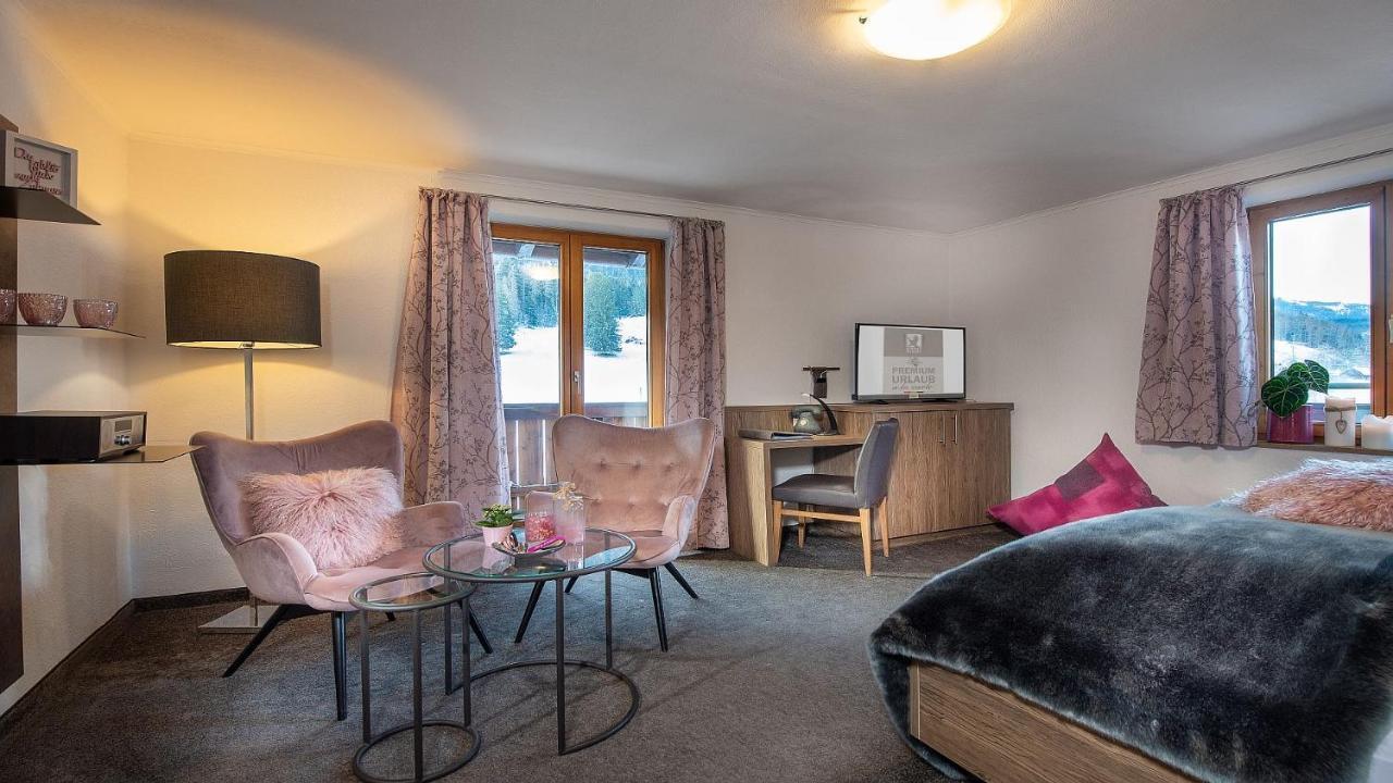 Bayern Resort Hotel - Adults Only - Mit Zugspitzblick - Eibsee-Naehe - Wellnessbereich - Naturpool Im Sommer Грайнау Экстерьер фото